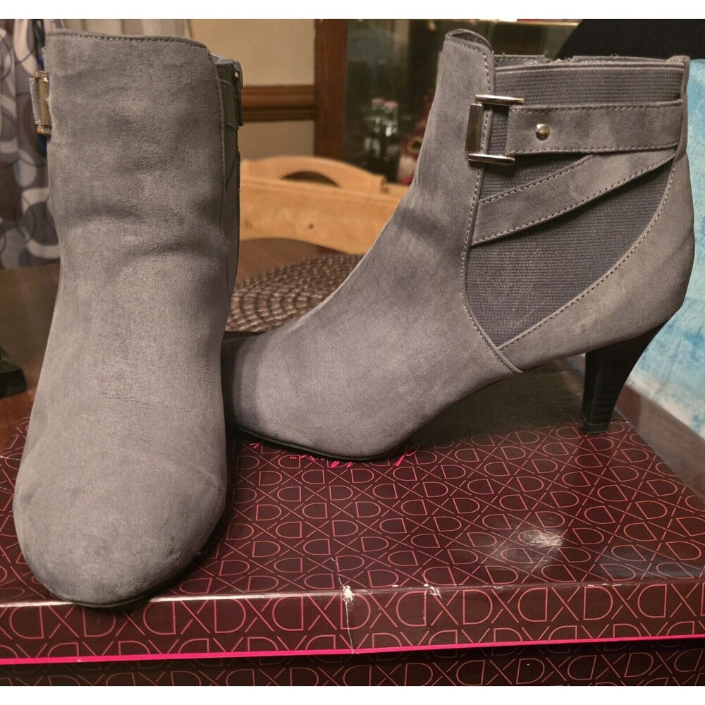 Dexflex Comfort Boots Size 11 Ankle Booties Gray Grey Faux Suede Heels Preowned